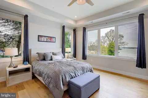 Bedroom - 3541 S River Ter, Edgewater, MD 21037 photo 3 of 7