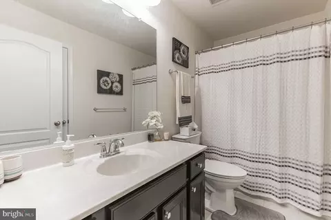 Bath - 7922 Silver Oak Rd, Hanover, MD 21076 photo 3 of 3