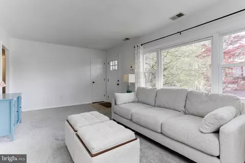 Living - 2306 229th St, Pasadena, MD 21122 photo 5 of 10