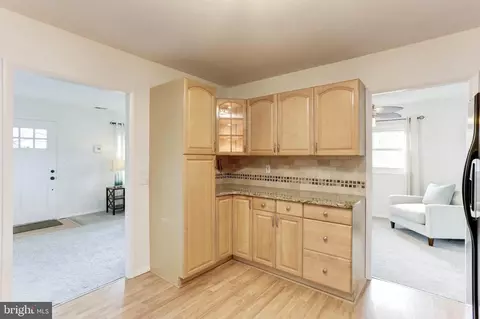 Kitchen - 2306 229th St, Pasadena, MD 21122 photo 4 of 5