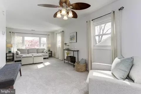 Living - 2306 229th St, Pasadena, MD 21122 photo 8 of 10