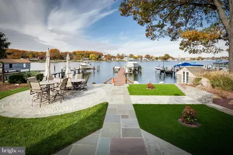 8184 Riverside Dr, Pasadena, MD 21122