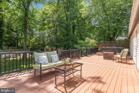 Exterior - 609 Dunberry Dr, Arnold, MD 21012 photo 5 of 9