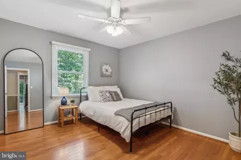 Bedroom - 609 Dunberry Dr, Arnold, MD 21012 photo 6 of 10