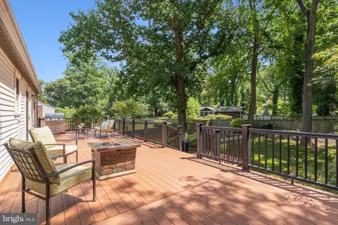 Exterior - 609 Dunberry Dr, Arnold, MD 21012 photo 3 of 9