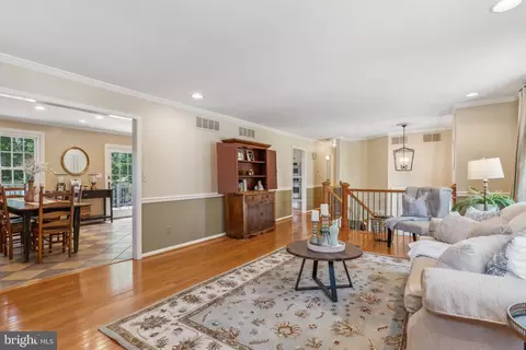 Entry Way - 609 Dunberry Dr, Arnold, MD 21012 photo 3 of 5