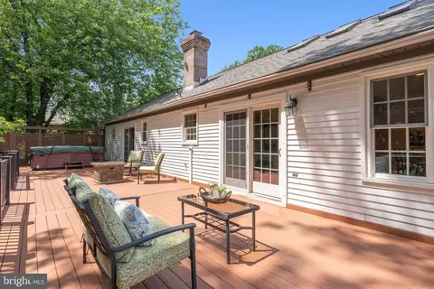 Exterior - 609 Dunberry Dr, Arnold, MD 21012 photo 6 of 9