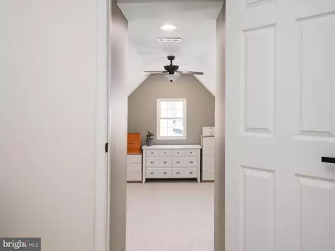 Entry Way - 2403 Kemper Rd, Crofton, MD 21114 photo 6 of 7
