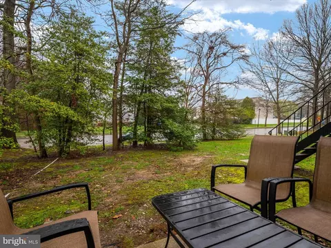 Exterior - 8046 Abbey Ct #D, Pasadena, MD 21122 photo 3 of 7