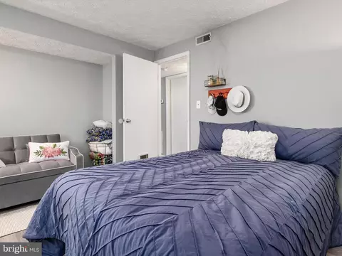 Bedroom - 8046 Abbey Ct #D, Pasadena, MD 21122 photo 2 of 5
