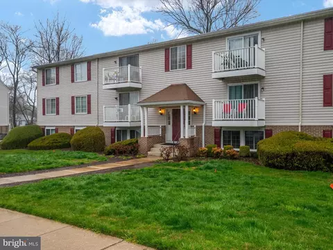 Exterior - 8046 Abbey Ct #D, Pasadena, MD 21122 photo 6 of 7
