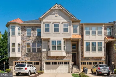 815 Freeland Ct, Gambrills, MD 21054