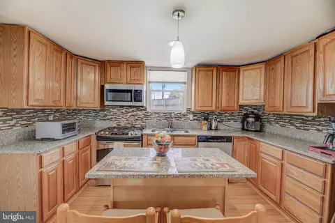 Kitchen - 124 Brent Rd, Arnold, MD 21012 photo 4 of 4