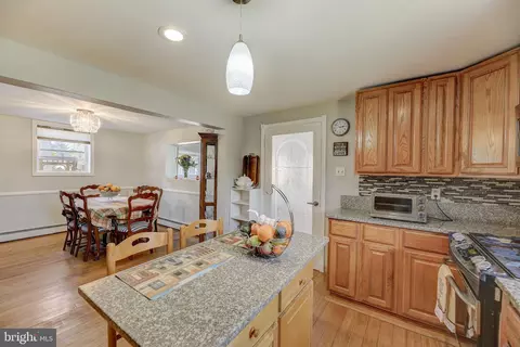 Kitchen - 124 Brent Rd, Arnold, MD 21012 photo 2 of 4