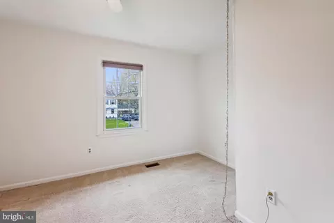 Bedroom - 2705 Cassia Dr, Edgewater, MD 21037 photo 6 of 8