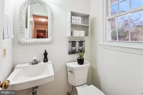 Bath - 2705 Cassia Dr, Edgewater, MD 21037 photo 1 of 4