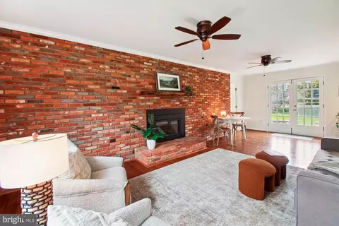 Living - 2705 Cassia Dr, Edgewater, MD 21037 photo 7 of 7