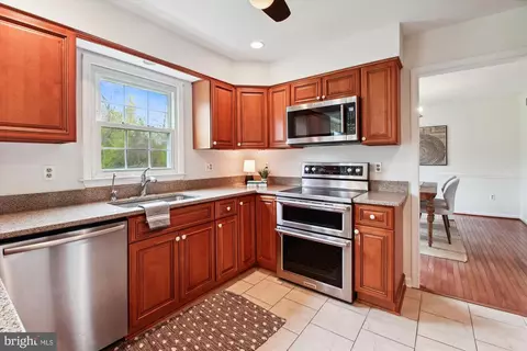 Kitchen - 2705 Cassia Dr, Edgewater, MD 21037 photo 3 of 5