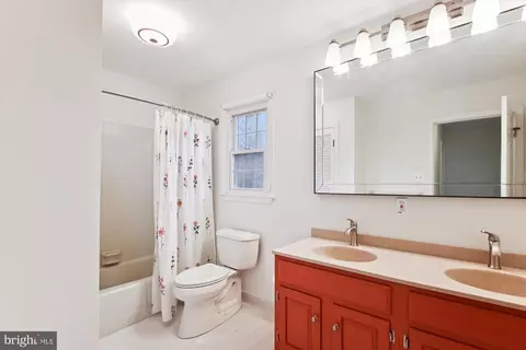 Bath - 2705 Cassia Dr, Edgewater, MD 21037 photo 3 of 4