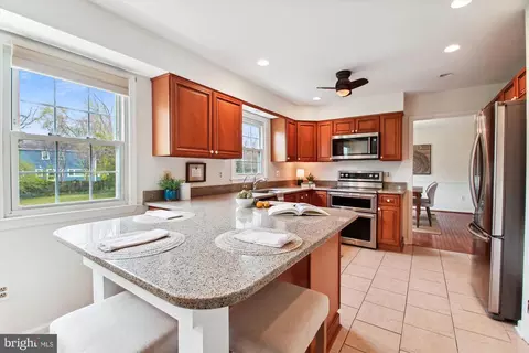 Kitchen - 2705 Cassia Dr, Edgewater, MD 21037 photo 2 of 5
