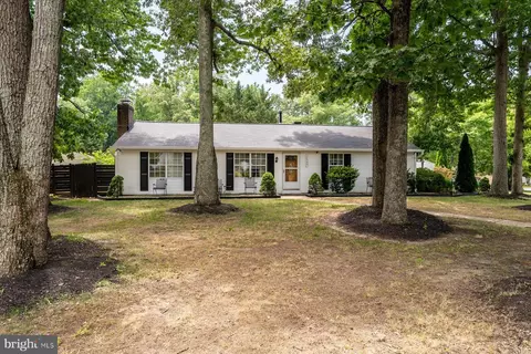 1523 Patuxent Manor Rd, Davidsonville, MD 21035