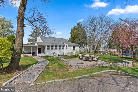7407 Ridge Rd, Hanover, MD 21076 photo 3