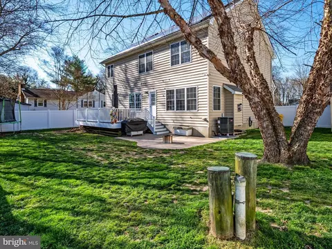 Exterior - 3731 3rd Ave, Edgewater, MD 21037 photo 6 of 14