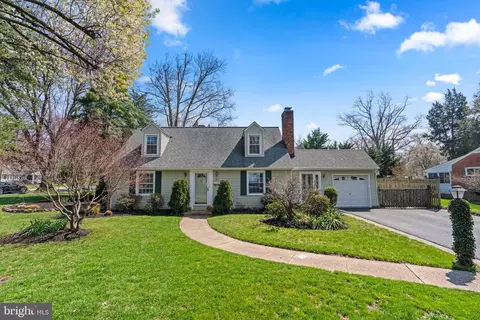 101 Hollyberry Rd, Severna Park, MD 21146
