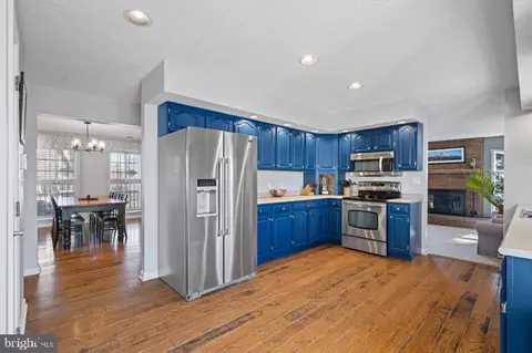 8438 Spring Rd, Pasadena, MD 21122 photo 14