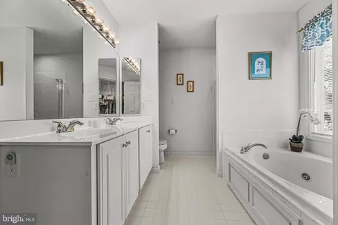Bath - 1509 Bear Claw Ct, Hanover, MD 21076 photo 2 of 4