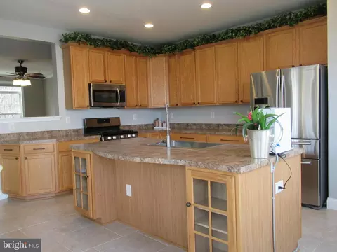 Kitchen - 1765 Compton Ct, Hanover, MD 21076 photo 2 of 3