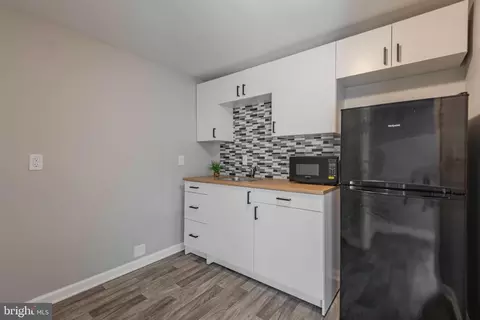 Kitchen - 890 Chestnut Tree Dr, Annapolis, MD 21409 photo 5 of 6