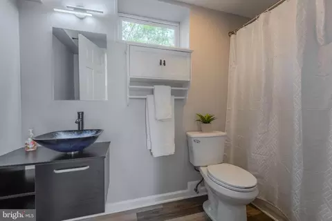 Bath - 890 Chestnut Tree Dr, Annapolis, MD 21409 photo 6 of 6