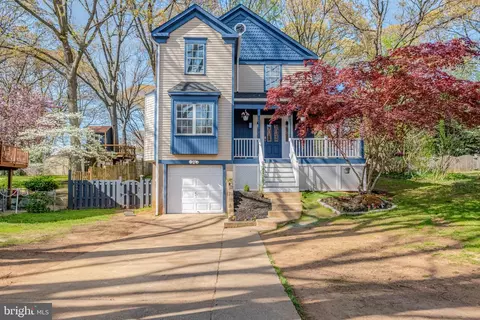 890 Chestnut Tree Dr, Annapolis, MD 21409