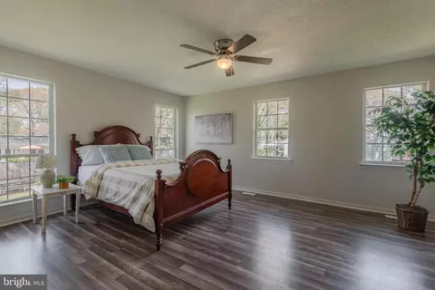 Bedroom - 890 Chestnut Tree Dr, Annapolis, MD 21409 photo 1 of 6