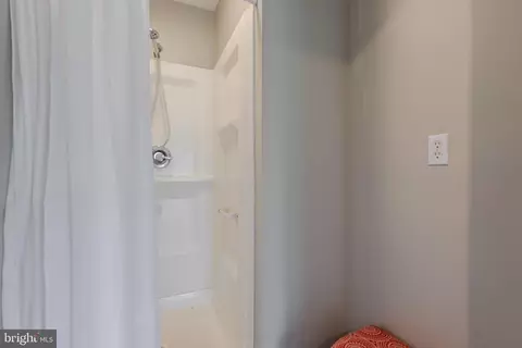 Bath - 890 Chestnut Tree Dr, Annapolis, MD 21409 photo 1 of 6