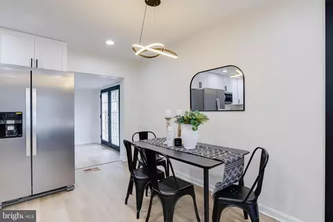 Dining - 271 Whitaker Rd, Pasadena, MD 21122 photo 2 of 2