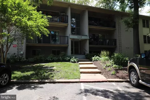 1117 Primrose Ct #102, Annapolis, MD 21403