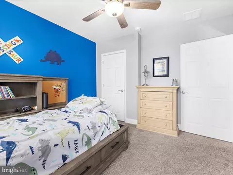 Bedroom - 7937 Belhaven Ave, Pasadena, MD 21122 photo 8 of 10