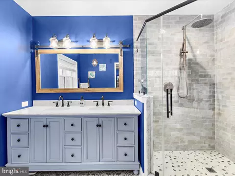 Bath - 7937 Belhaven Ave, Pasadena, MD 21122 photo 6 of 7