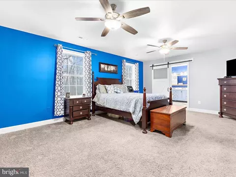 Bedroom - 7937 Belhaven Ave, Pasadena, MD 21122 photo 2 of 10