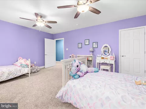Bedroom - 7937 Belhaven Ave, Pasadena, MD 21122 photo 6 of 10