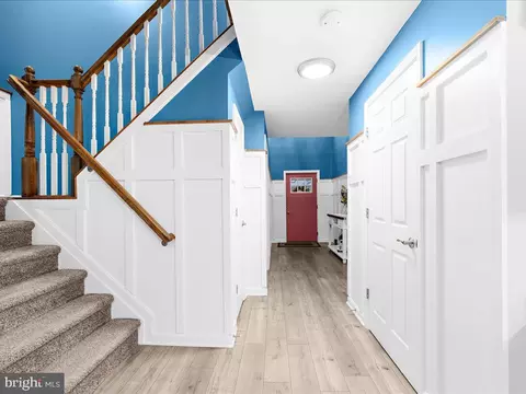 Entry Way - 7937 Belhaven Ave, Pasadena, MD 21122 photo 4 of 5