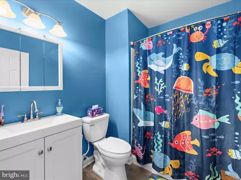 Bath - 7937 Belhaven Ave, Pasadena, MD 21122 photo 7 of 7