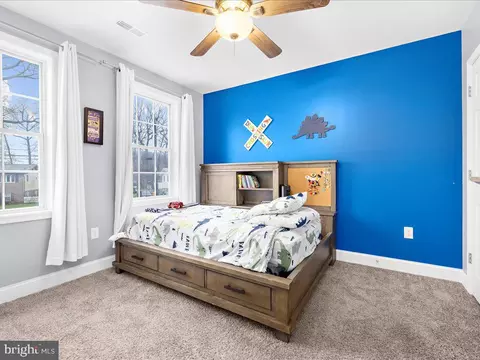 Bedroom - 7937 Belhaven Ave, Pasadena, MD 21122 photo 7 of 10
