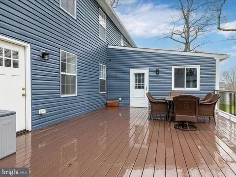 Exterior - 7937 Belhaven Ave, Pasadena, MD 21122 photo 5 of 5