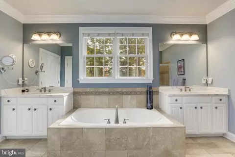 8943 Sahalee Ct, Pasadena, MD 21122 photo 49