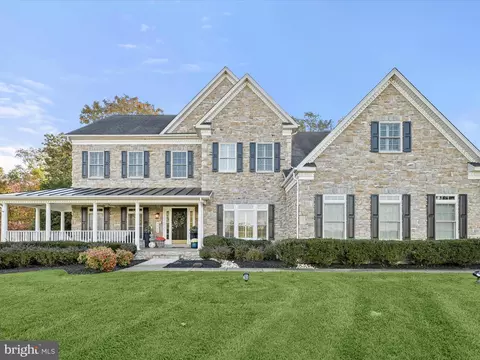 8943 Sahalee Ct, Pasadena, MD 21122