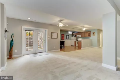 8943 Sahalee Ct, Pasadena, MD 21122 photo 67