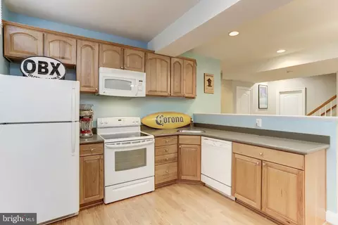 8943 Sahalee Ct, Pasadena, MD 21122 photo 70